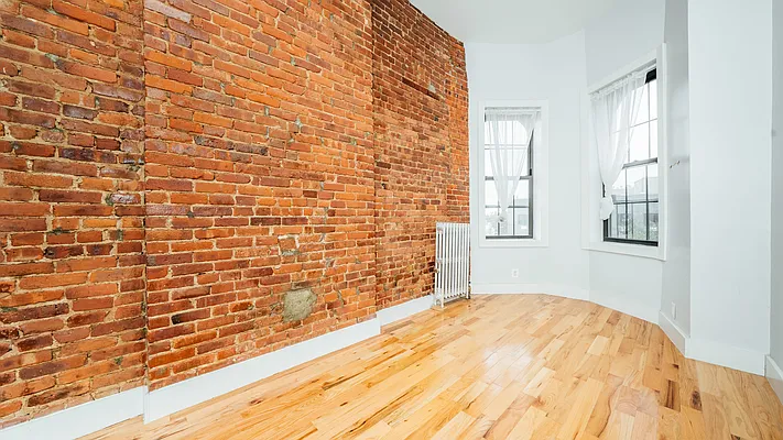 Rented by Nooklyn NYC LLC | media 26