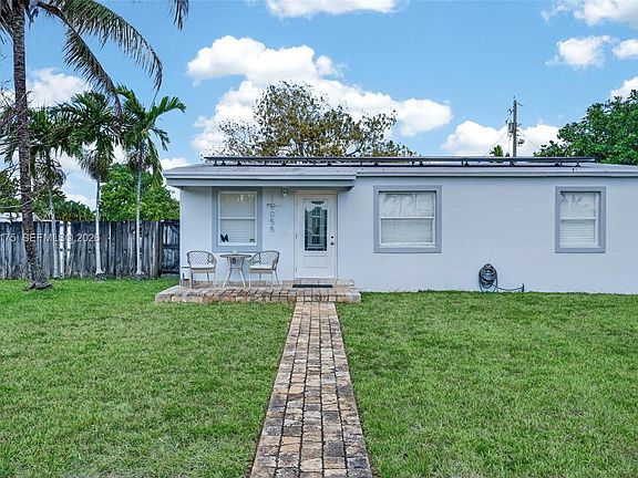 4th image of 10055 SW 52nd Ter