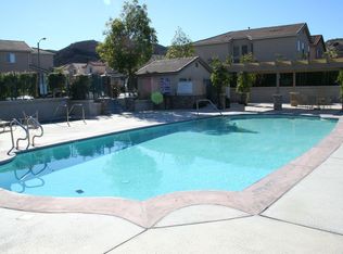 587 Hooper Ave, Simi Valley, CA 93065