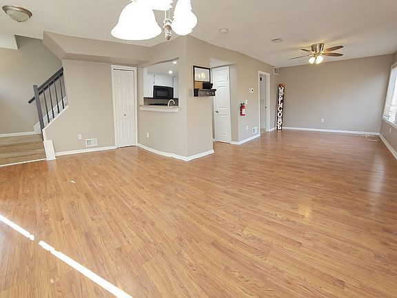 2nd image of 104 Northrup Dr #104