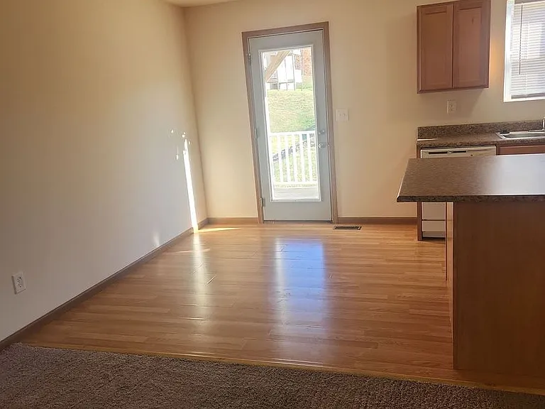 Hidden Brook Apartments — Photo 25
