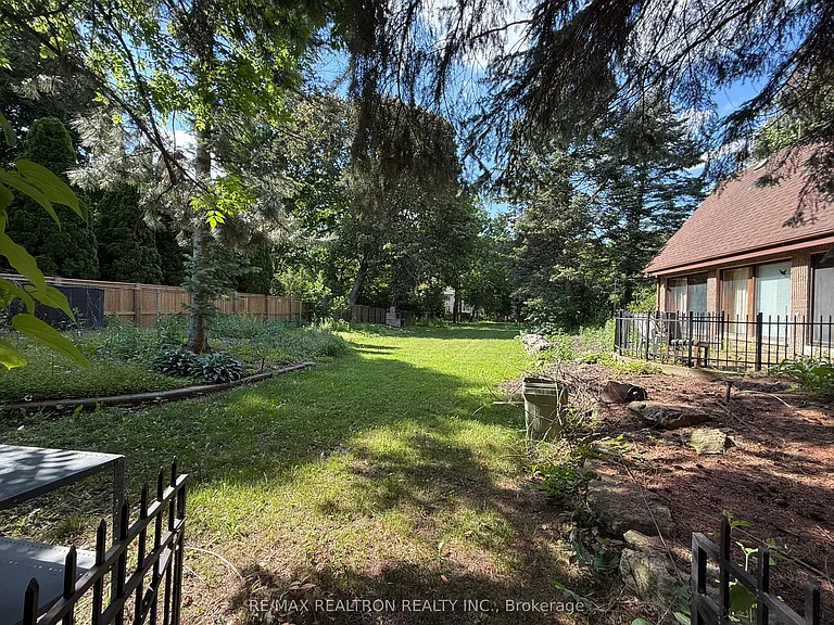368 Spring Garden Ave #LOWER — Photo 12