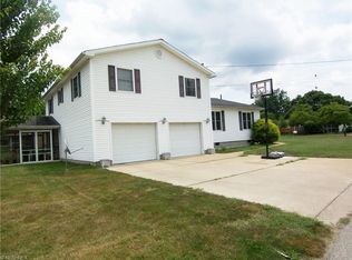 1301 16th St, Vienna, WV 26105