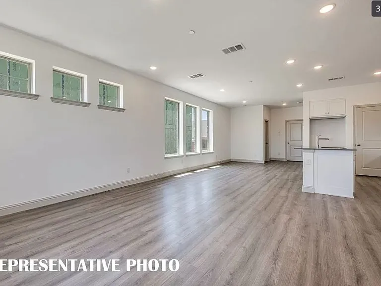 420 4th St — Photo 12
