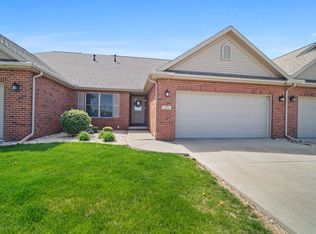 1423 Pine Forest Dr, Normal, IL 61761