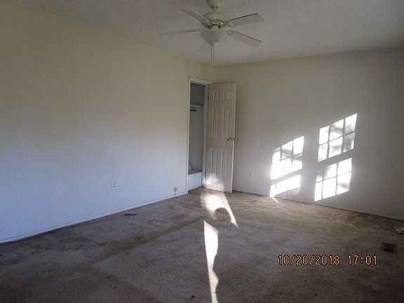 2nd image of 834 Southland Dr