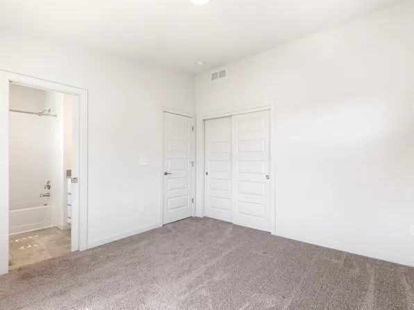 10069 Town Ridge Ln #1, Lone Tree, CO 80124