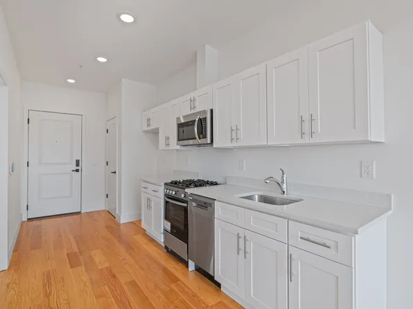 56 Cottage Street image 3 of 11