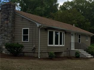 1470 Chopmist Hill Rd, Scituate, RI 02857