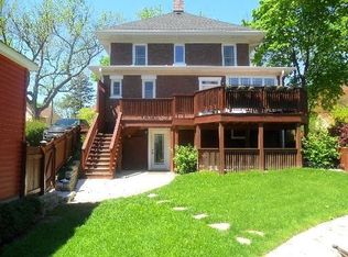 501 S 1st St, West Dundee, IL 60118