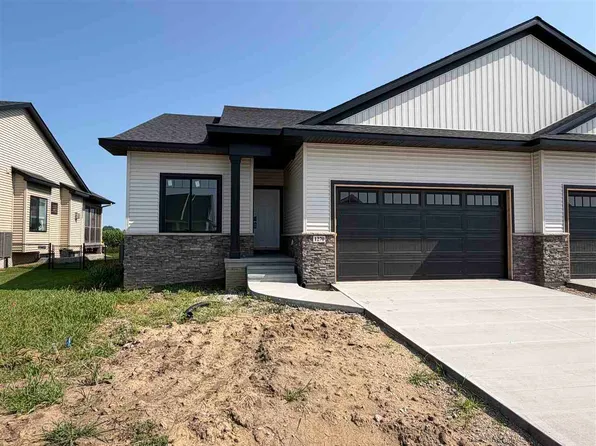 1270 Berkshire Ln, Northliberty, IA 52317