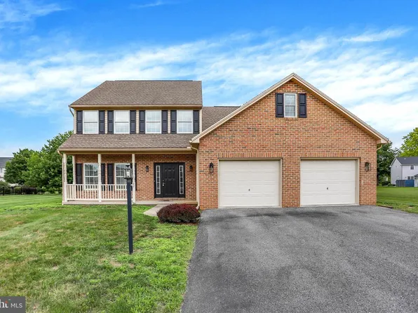 22 Coventry Dr, Carlisle, PA 17015