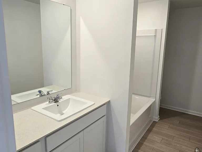6425 Domizio Dr — Photo 18