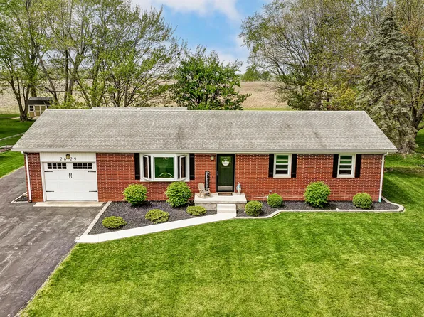 2629 Debbie Dr, Lima, OH 45807