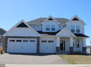 11041 Sundance Rdg, Osseo, MN 55369