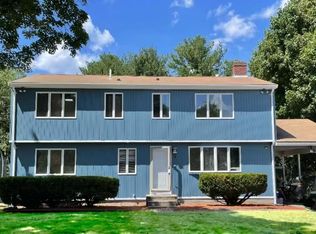 7 Appletree Ln, Lexington, MA 02420