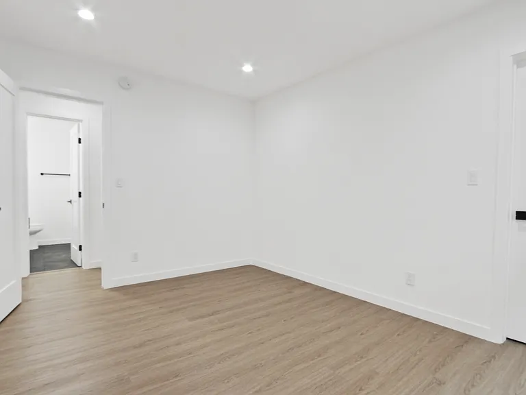 12707 Mitchell Ave — Photo 12