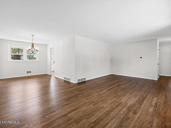 4th image of 47 Marjorie Drive