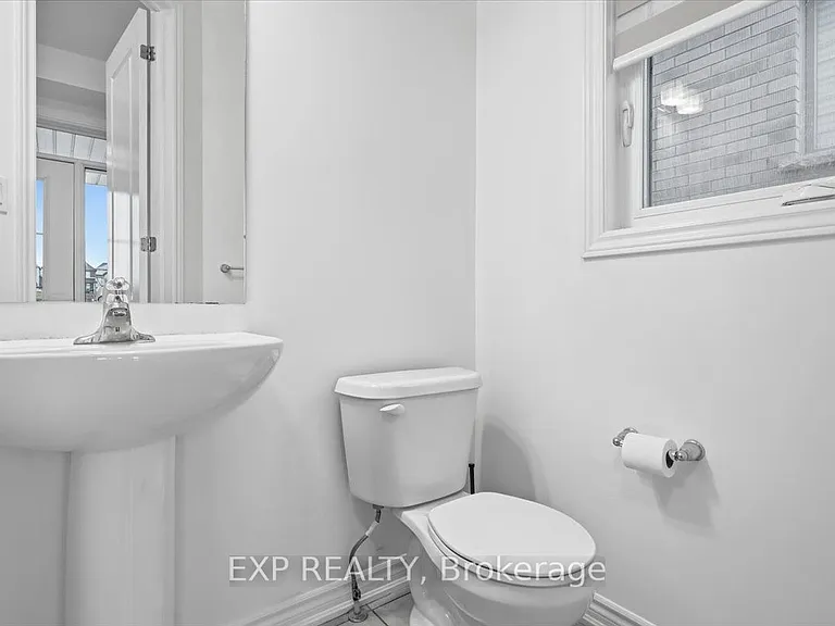 448 Trevor St — Photo 5