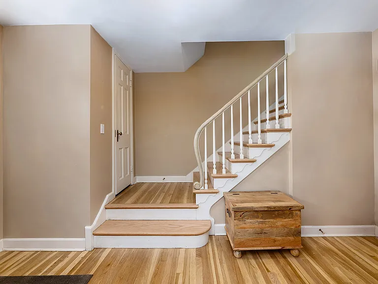 259 Cornell Ave — Photo 24