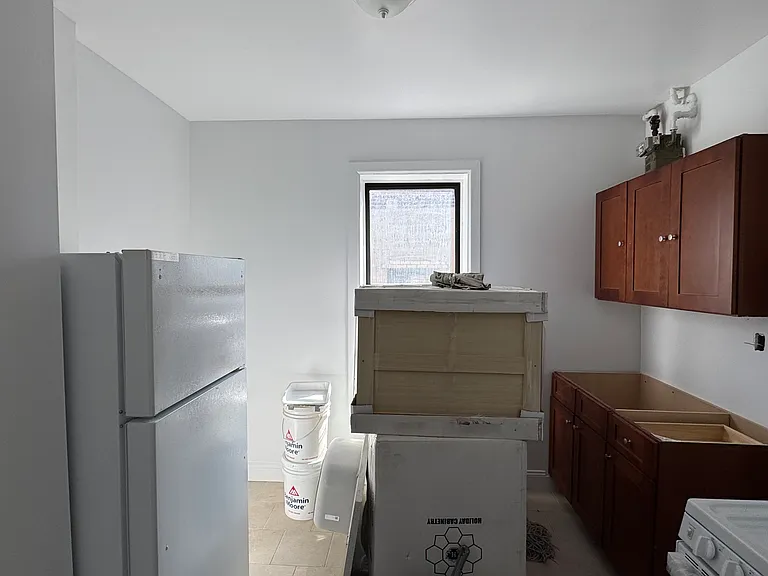 3154 Grand Concourse #5 — Photo 2