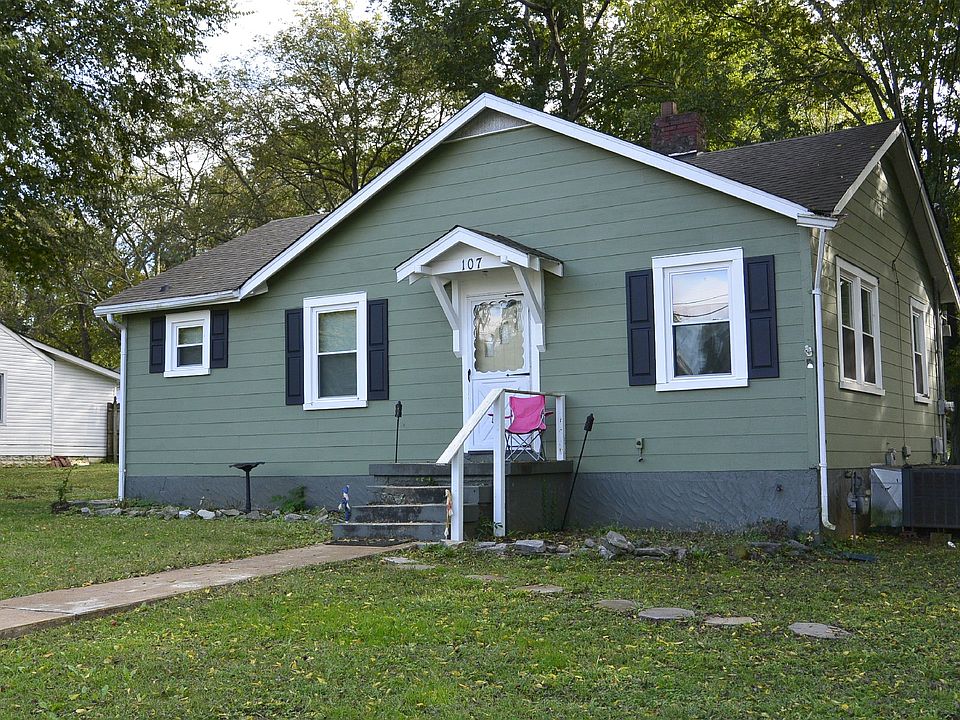 2nd image of 107 2nd Ave