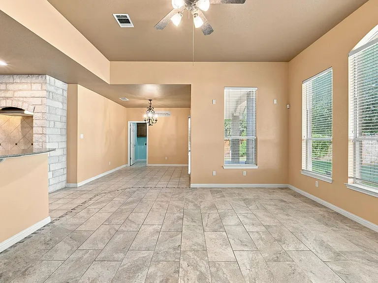 2909 Arbor Ct — Photo 14