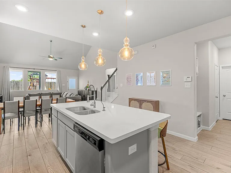 5347 Sunny Ray Dr — Photo 5