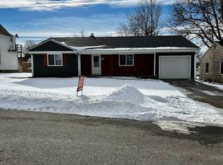 528W W Cooper St, Maryville, MO 64468