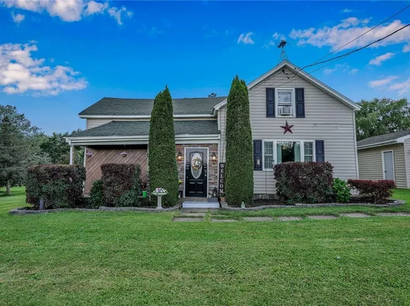 6970 Northwoods Rd, Arcade, NY 14009