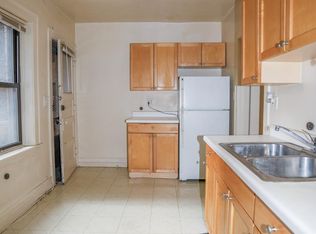 2958 N Seeley Ave #1A, Chicago, IL 60618