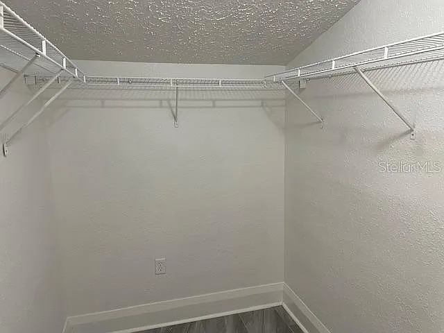 221 W Emily St — Photo 12