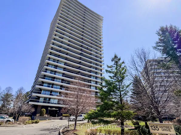 135 Antibes Dr #1402, Toronto, ON M2R 2Z1