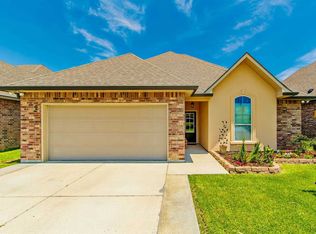 457 Christopher Dr, Houma, LA 70364