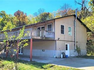 12199 Phillips Rd, Pleasanton, KS 66075