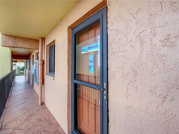 4th image of 600 Estero Blvd #403