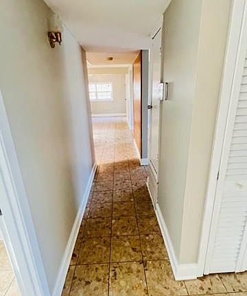 5th image of 637 E Marlin Ct