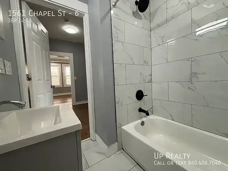 1561 Chapel St #6 — Photo 5