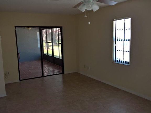 3rd image of 8205 Breeze Cove Ln