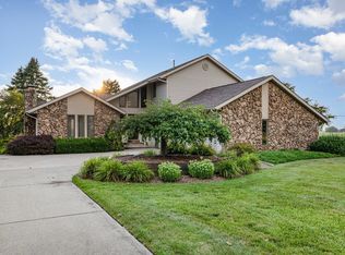 2240 Garfield Rd, Auburn, MI 48611