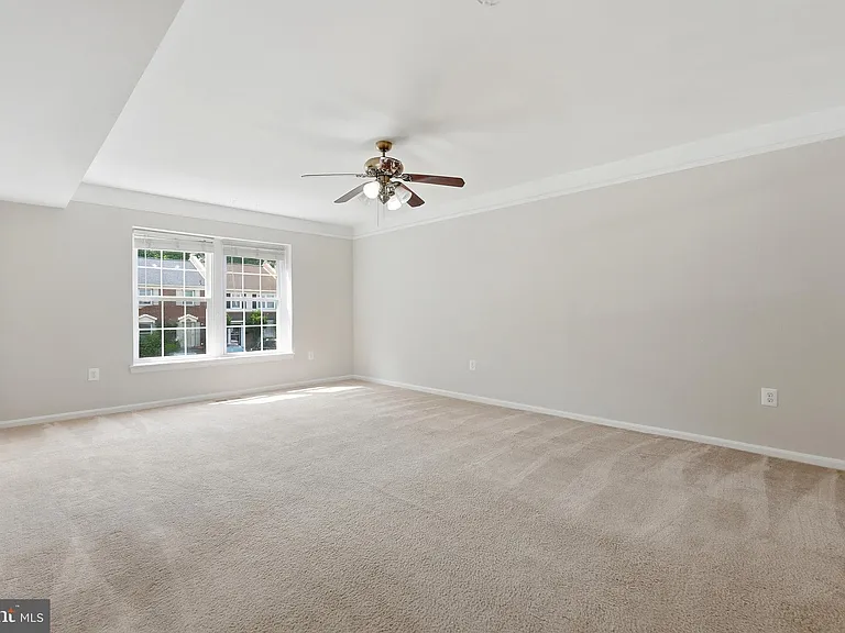 8031 Sleepy View Ln — Photo 7