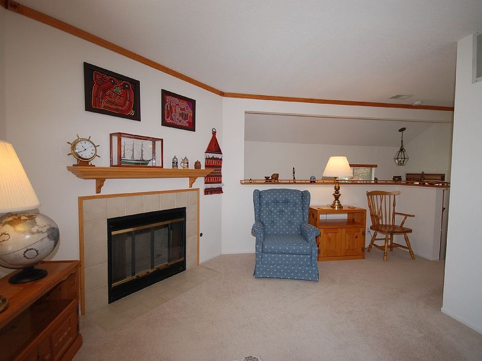 Living room with fireplace