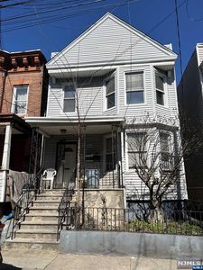 206 Myrtle Ave, Jersey City, NJ, 07305