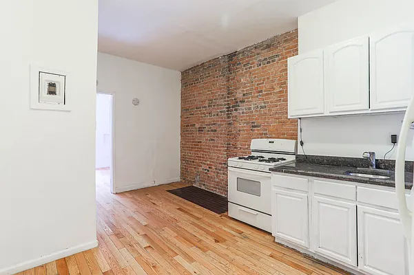 Rented by ERNY LLC | media 20