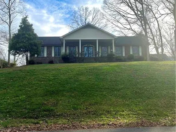 245 Forest Oaks Dr, Dobson, NC 27017