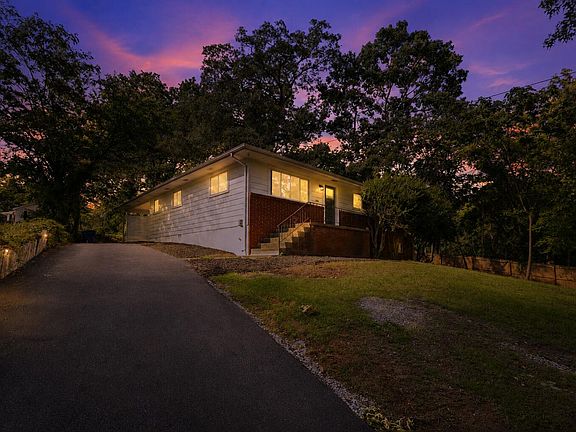 2nd image of 208 Flora Cir