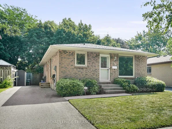 132 Ardsley Cres, London, ON N6G 3W7