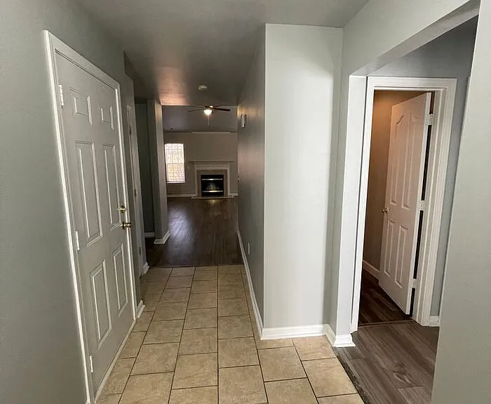 16200 Circlegreen Dr — Photo 2