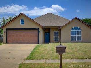 11968 S 270th East Ave, Coweta, OK 74429