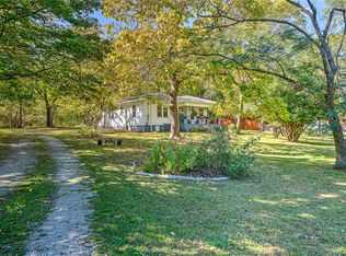 206 Academy Rd, Berryville, AR 72616